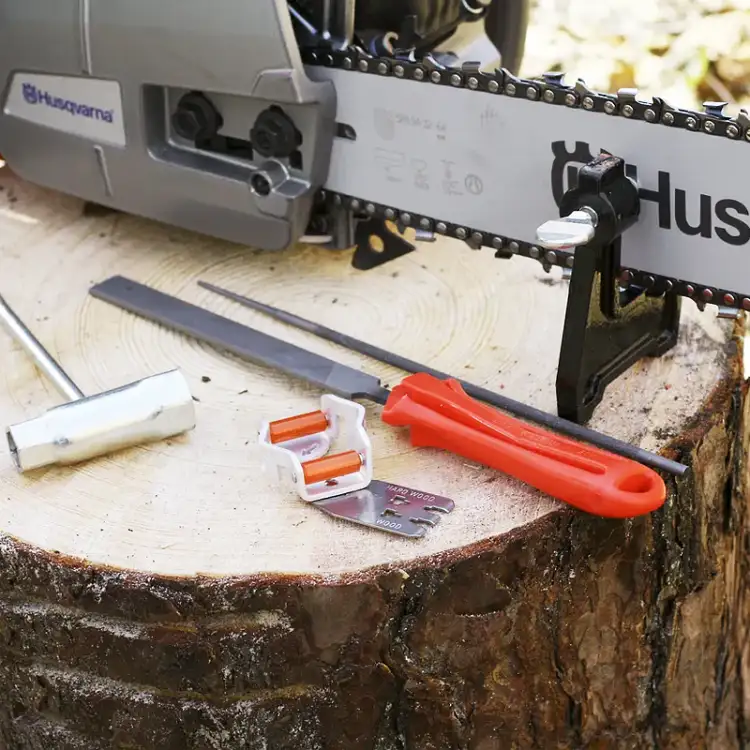 uchwyt-pilnika-husqvarna-czerwony-2.png