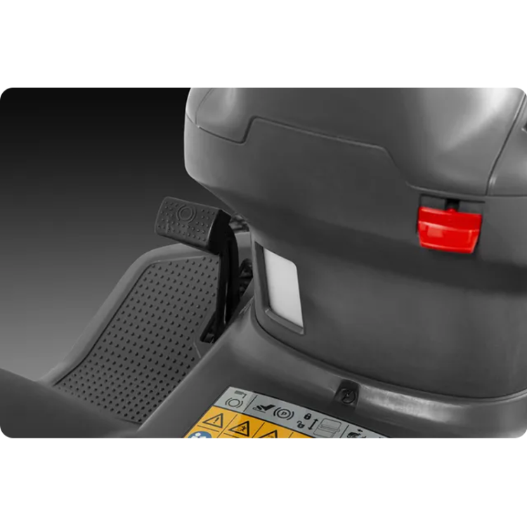 traktor-ogrodowy-TC112-Husqvarna-13.png