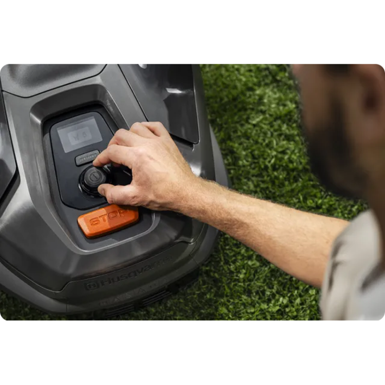 husqvarna-automower-310E-nera-z-technologią-bezprzewodową-20.png