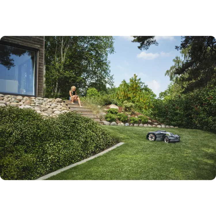 husqvarna-automower-320-nera-z-technologią-bezprzewodową-4.png