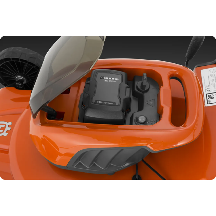 kosiarka-akumulatorowa-husqvarna-lc-142i-3.png