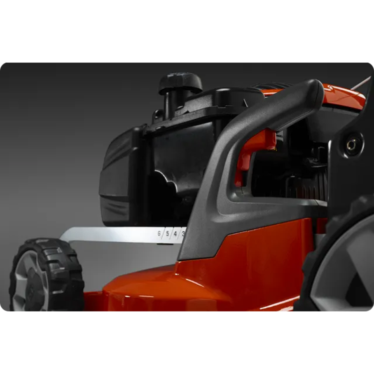 kosiarka-spalinowa-husqvarna-lc-247-7.png