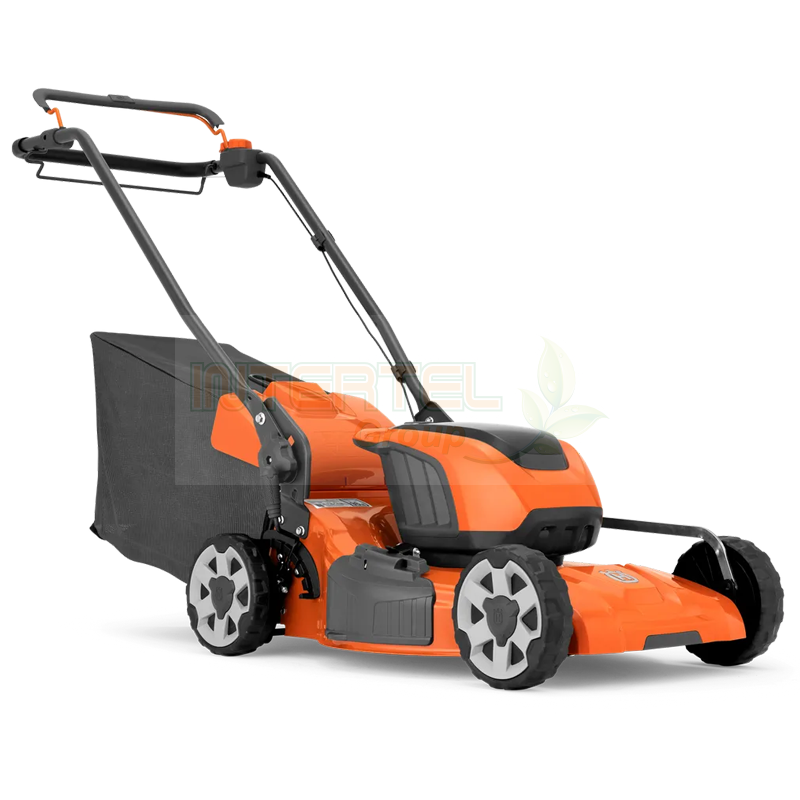 kosiarka-akumulatorowa-husqvarna-lc-251iS.png