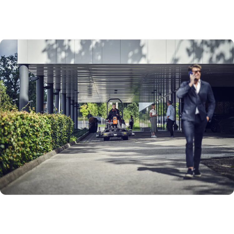 rider-husqvarna-p535hx (34).png