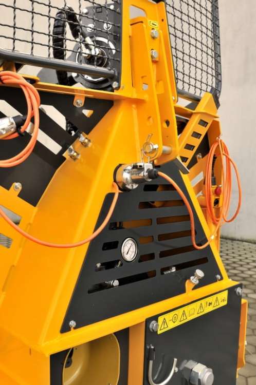 wyciagarka-lesna-uniforest-65-h-pro